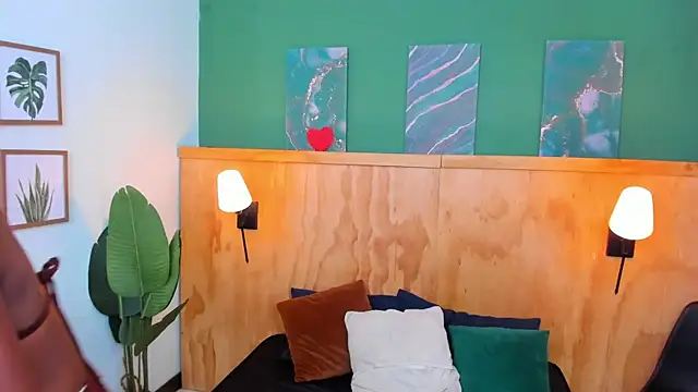 halleylorens online show from 10.11.25