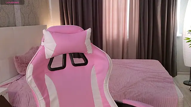 HeyMonkey  online show from 02.04.26