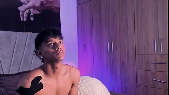 ZYZZ1312 online show from 09.09.25