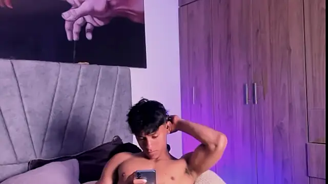 ZYZZ1312 online show from 09.12.25