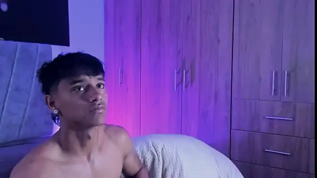 ZYZZ1312 online show from 09.13.25