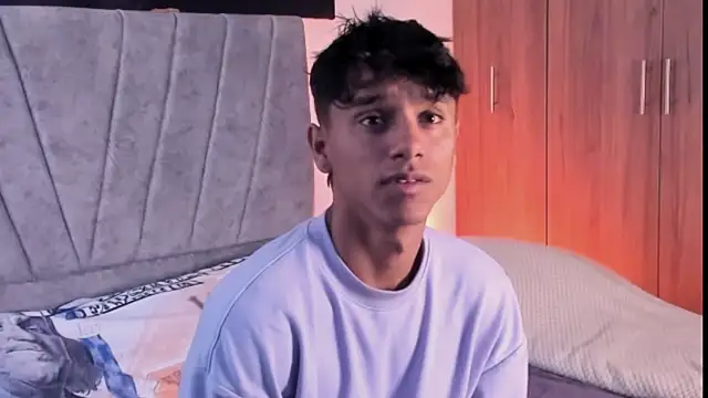 ZYZZ1312 online show from 10.10.25