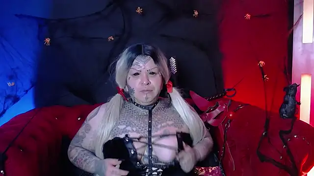 Snapshot of Venus_Rock chatting on 10.24.25 Venus Rock online show from 10.24.25