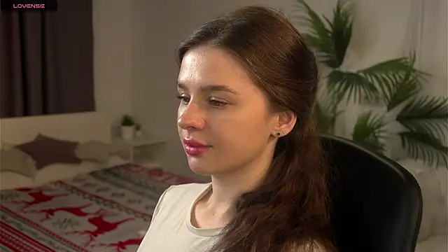 Olivia Farrell online show from 03.01.26