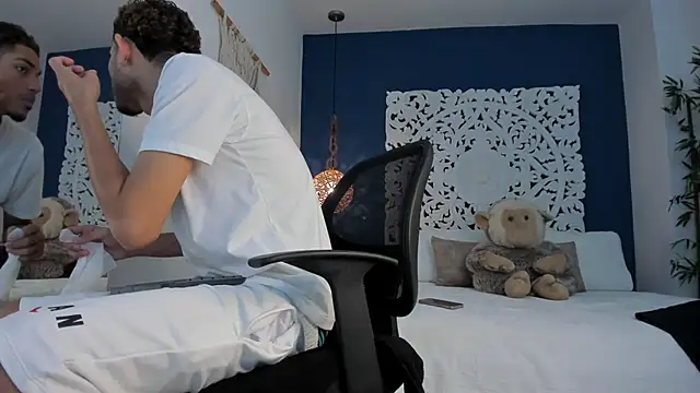 Adonis WB online show from 11.05.25