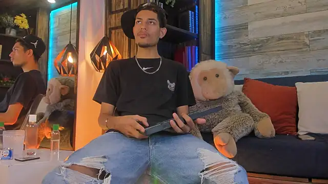 Adonis WB online show from 11.18.25