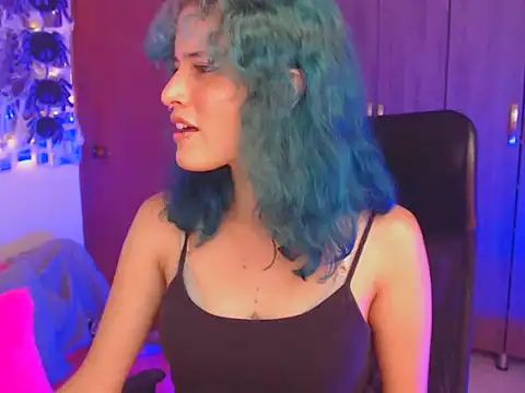 Snapshot of LITTLENAMI_ chatting on 10.14.25 LITTLENAMI online show from 10.14.25