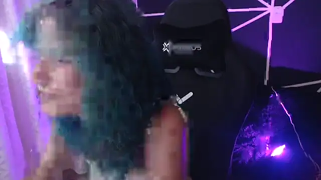 Snapshot of LITTLENAMI_ chatting on 10.27.25 LITTLENAMI online show from 10.27.25