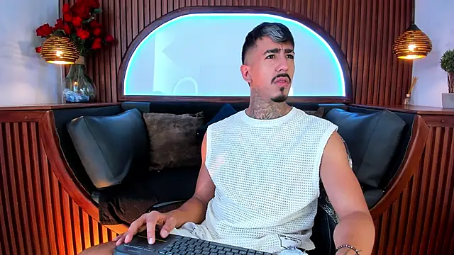 Donovan Desmond online show from 03.23.26