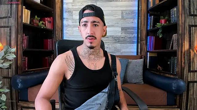 Donovan Desmond online show from 04.18.26