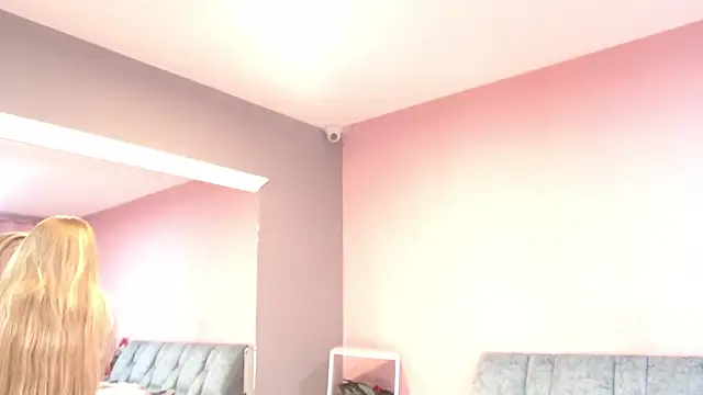 Camila Russoo online show from 01.15.26