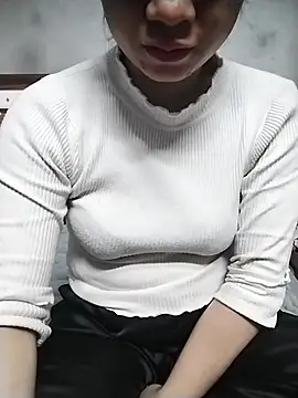 Mie rose online show from 11.04.25