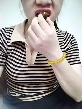 Snapshot of Mie_rose chatting on 02.17.26 Mie rose online show from 02.17.26
