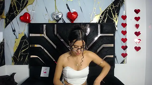 Miahotcs1 online show from 02.19.26