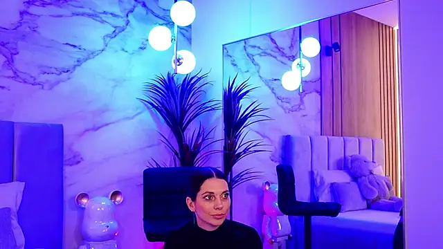 EllyLynn online show from 10.27.25