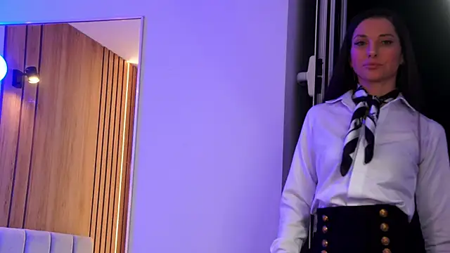 Snapshot of EllyLynn chatting on 03.03.26 EllyLynn online show from 03.03.26