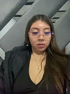 Sara-cooper2 online show from 03.27.26