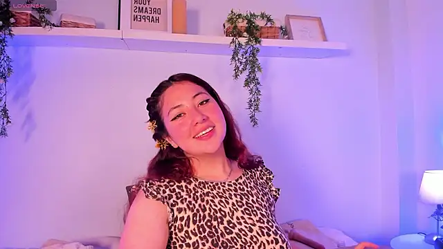 Nicolle Evanss  online show from 02.03.26