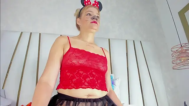 bonnie sm online show from 10.25.25