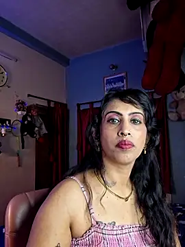 Snapshot of Love_Beauty01 chatting on 04.25.26 Love Beauty01 online show from 04.25.26