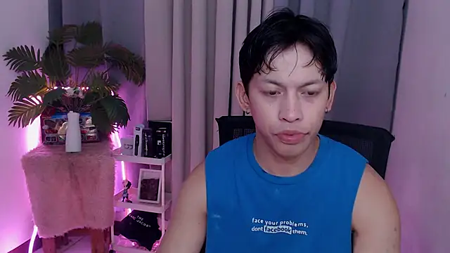 Snapshot of pinkcock_froi2305 chatting on 01.18.26 pinkcock froi2305 online show from 01.18.26