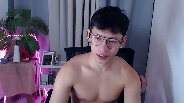 Snapshot of pinkcock_froi2305 chatting on 02.06.26 pinkcock froi2305 online show from 02.06.26