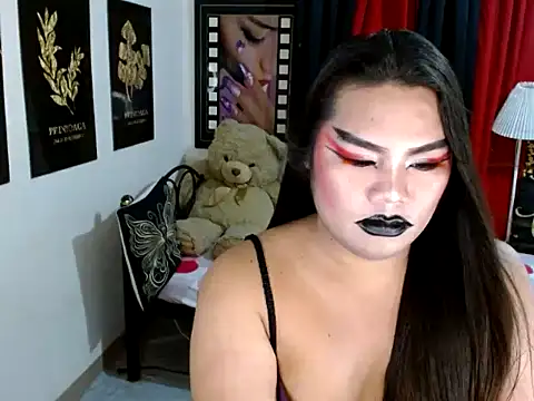 Snapshot of TSbrianaHugeCock chatting on 05.11.26 TSbrianaHugeCock online show from 05.11.26