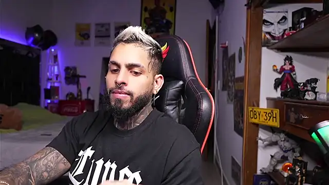 logan hugh8 online show from 04.09.26