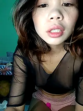 Snapshot of Sexxie_Ella22 chatting on 09.28.25 Sexxie Ella22 online show from 09.28.25