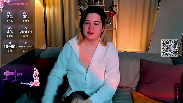 HelenHartt online show from 12.04.25