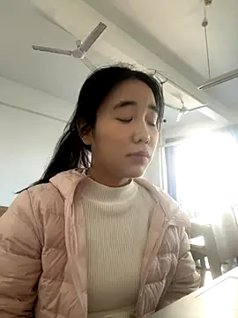 luluya1314 online show from 11.19.25