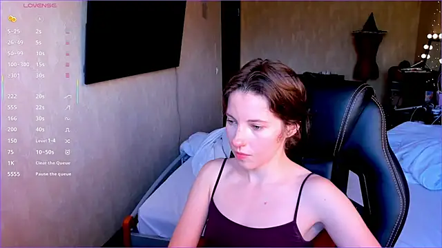 Agata in Wonderland online show from 09.23.25