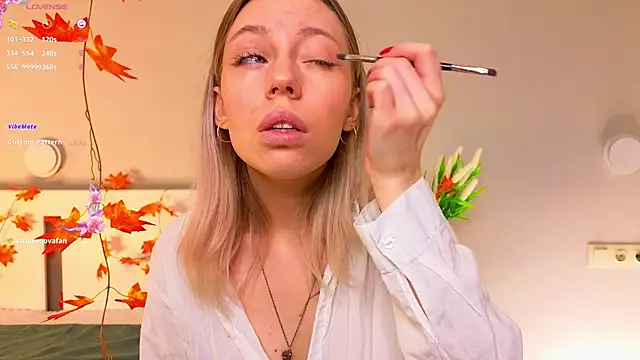 NyxaThorn online show from 11.29.25