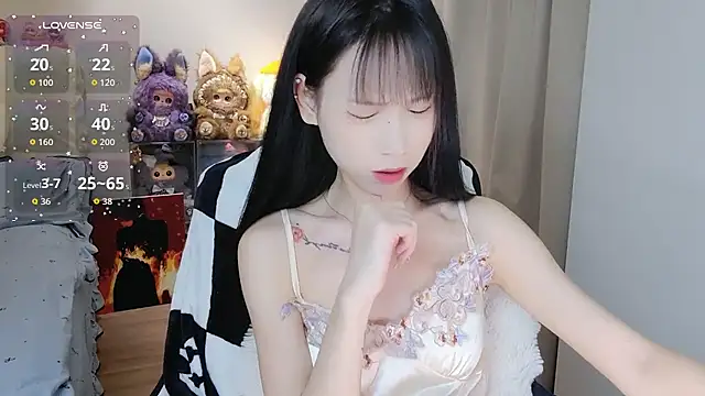 Snapshot of M-OTT_ chatting on 04.23.26 M-OTT online show from 04.23.26