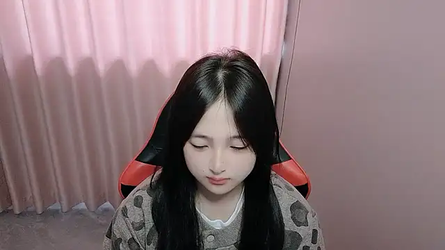 Snapshot of xxz98 chatting on 04.15.26 xxz98 online show from 04.15.26