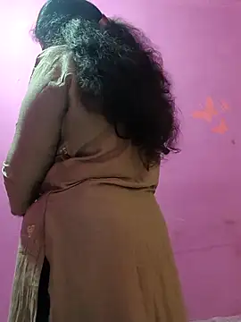 Snapshot of Aunty_Boy_143 chatting on 09.24.25 Aunty Boy 143 online show from 09.24.25