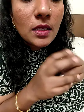 Snapshot of Aunty_Boy_143 chatting on 10.09.25 Aunty Boy 143 online show from 10.09.25