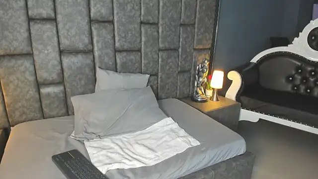 becca scotts online show from 10.15.25