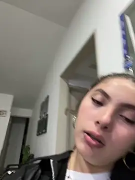 Samantha 2190 online show from 12.19.25