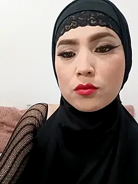 Snapshot of jamila_zair chatting on 04.22.26 jamila zair online show from 04.22.26