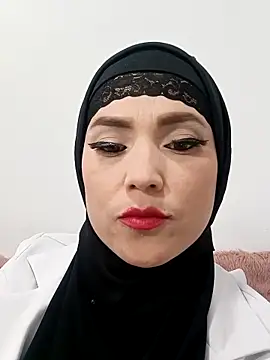 Snapshot of jamila_zair chatting on 04.23.26 jamila zair online show from 04.23.26