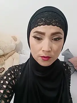 Snapshot of jamila_zair chatting on 05.16.26 jamila zair online show from 05.16.26