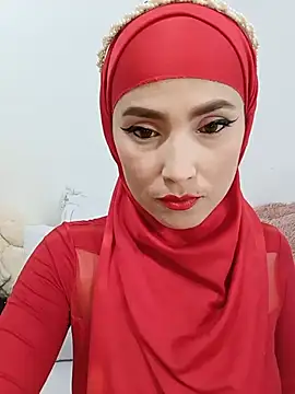 Snapshot of jamila_zair chatting on 06.25.26 jamila zair online show from 06.25.26