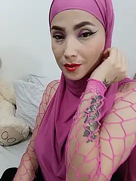 Snapshot of jamila_zair chatting on 07.04.26 jamila zair online show from 07.04.26