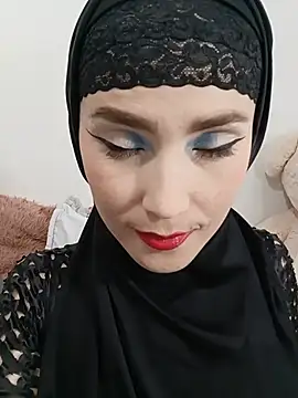 Snapshot of jamila_zair chatting on 07.12.26 jamila zair online show from 07.12.26