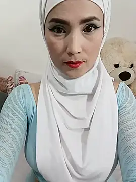 Snapshot of jamila_zair chatting on 07.16.26 jamila zair online show from 07.16.26