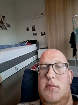 geilerd122 online show from 10.25.25