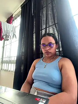 Snapshot of angels_evil chatting on 11.23.25 angels evil online show from 11.23.25