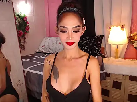 XXXQueenofTransXXX online show from 02.04.26
