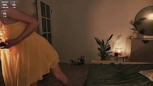 NinaNightt online show from 09.15.25